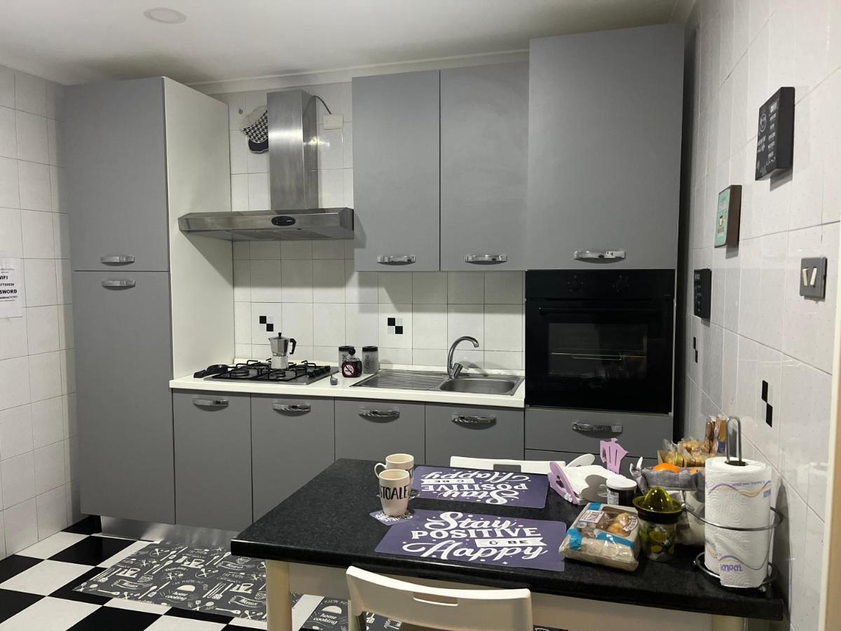 Lacasinadisofisa Apartment Napoli Bagian luar foto