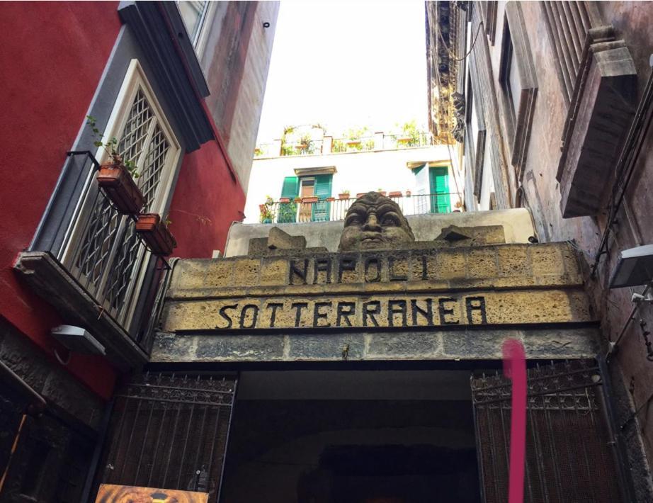 Lacasinadisofisa Apartment Napoli Bagian luar foto